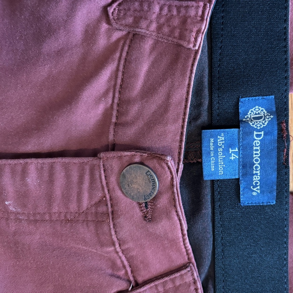 Democracy Women’s Rust Ab Solution